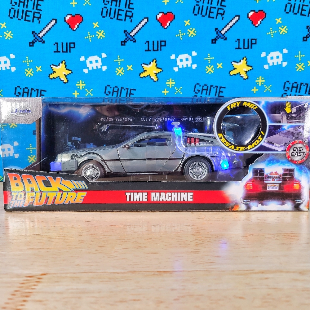 Jada Toys BTTF Part I TIME Machine W/Light 1:24 DIE-CAST Vehicle Gray